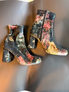 MIA Floral Velvet Block Heel Ankle Boots - Black, Red, Green, Gold